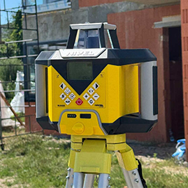 Niwelatory laserowe do koparki